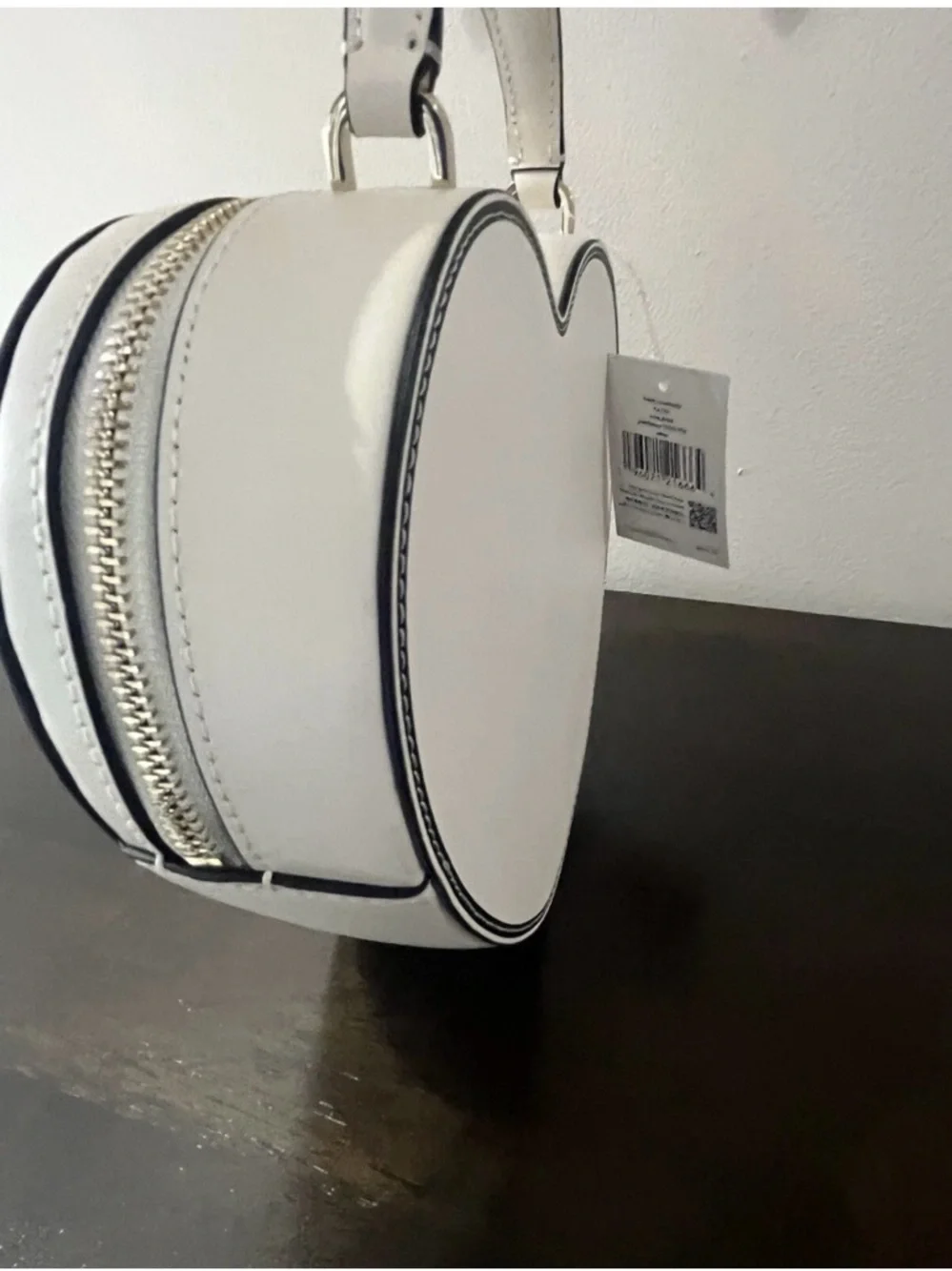 Kate spade ♠️ white heart crossbody bag top handle satchel Leather guitar strap - Picture 5 of 9